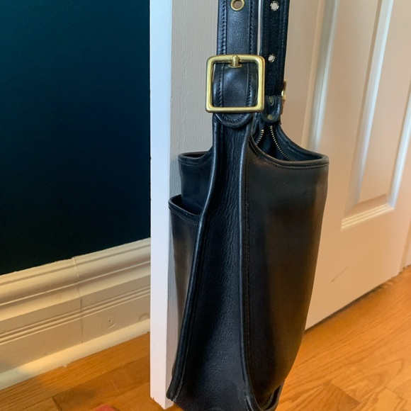 Coach Black Leather Shoulder Bag - Picture 4 of 7